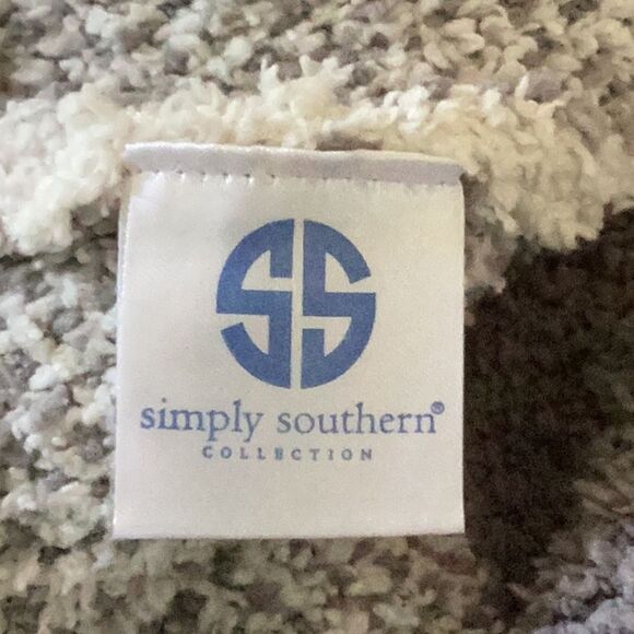 SIMPLY SOUTHERN NWT SOFT COZY SWEATER AZTEC DESIGN CREW NECK MEDIUM - Picture 8 of 8